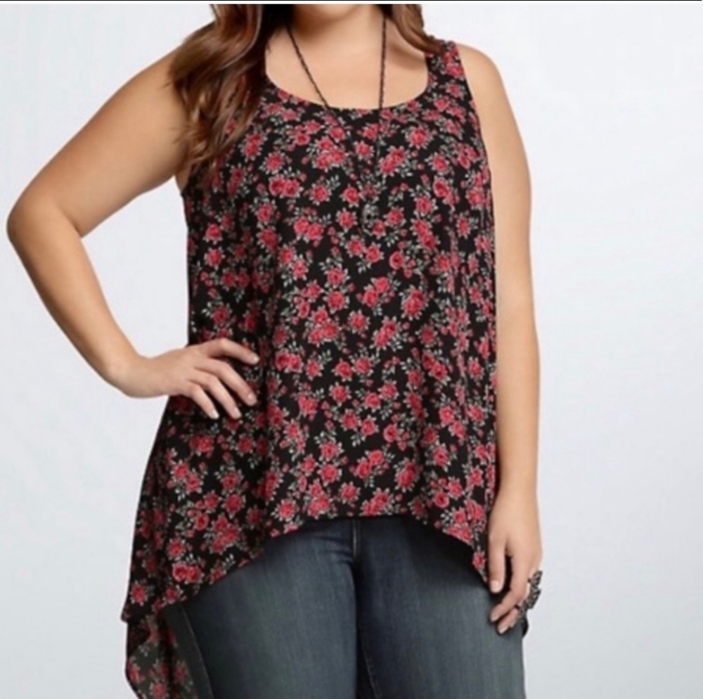 EUC Torrid Hi-Low Black Tunic with Red Roses